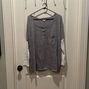 In Loom gray shirt with built in white long sleeve. Size L. Never worn